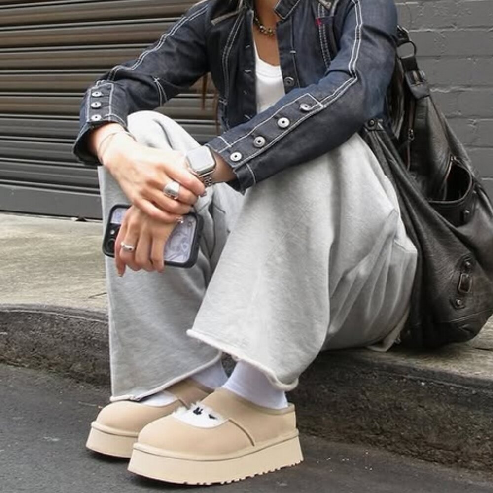 UGG Women's Bea Mary Jane